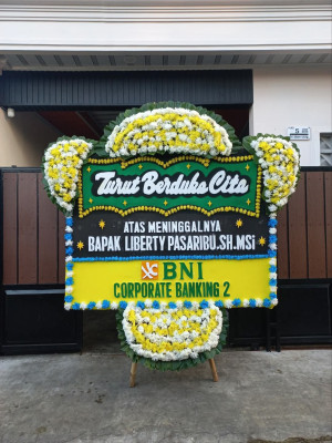 Papan Bunga Duka di Balongpanggang